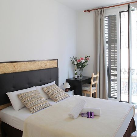 Hostal Balkonis Barcelona Ngoại thất bức ảnh